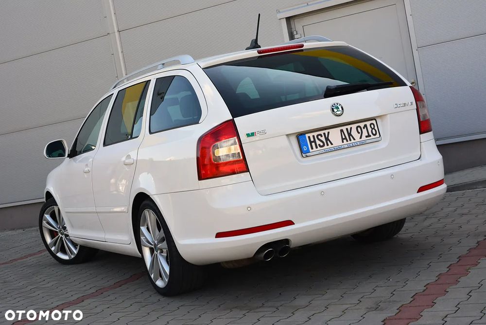 Skoda Octavia 2.0 TSI RS - 10
