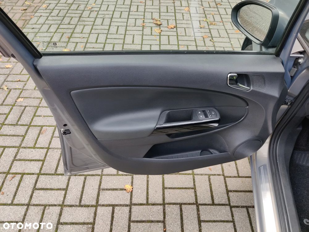 Opel Corsa 1.4 16V 150 Jahre - 18