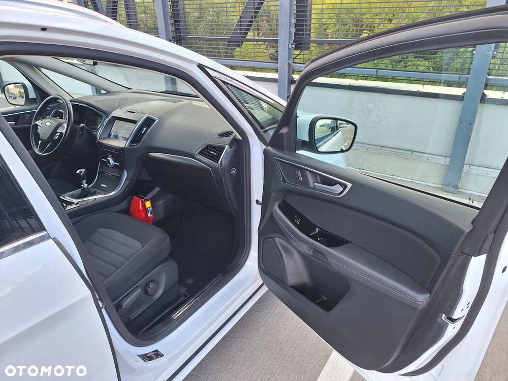 Ford S-Max 2.0 EcoBlue Titanium - 23