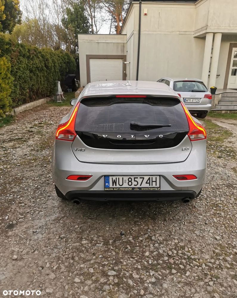 Volvo V40 D3 Momentum - 5