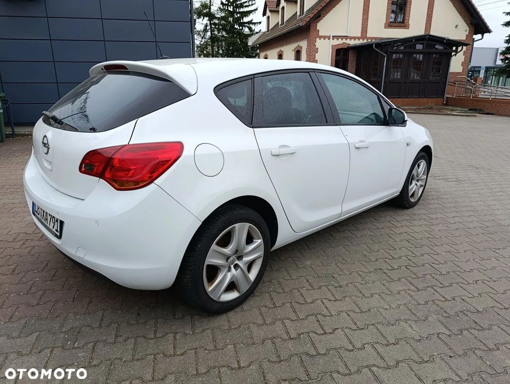 Opel Astra 1.4 Turbo Exklusiv - 19