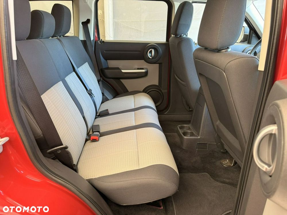 Dodge Nitro 2.8 CRD DPF Automatik SXT - 13