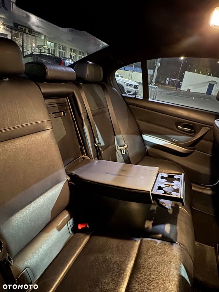 BMW Seria 3 318i - 10