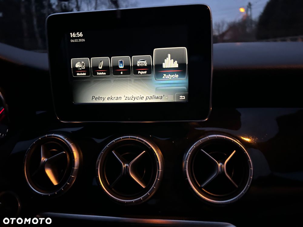 Mercedes-Benz CLA 250 4-Matic - 22