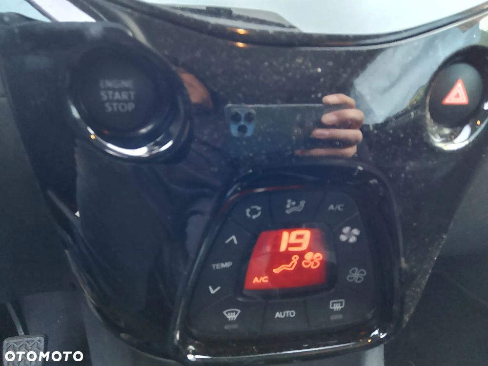 Peugeot 108 VTI 72 Top Style - 8