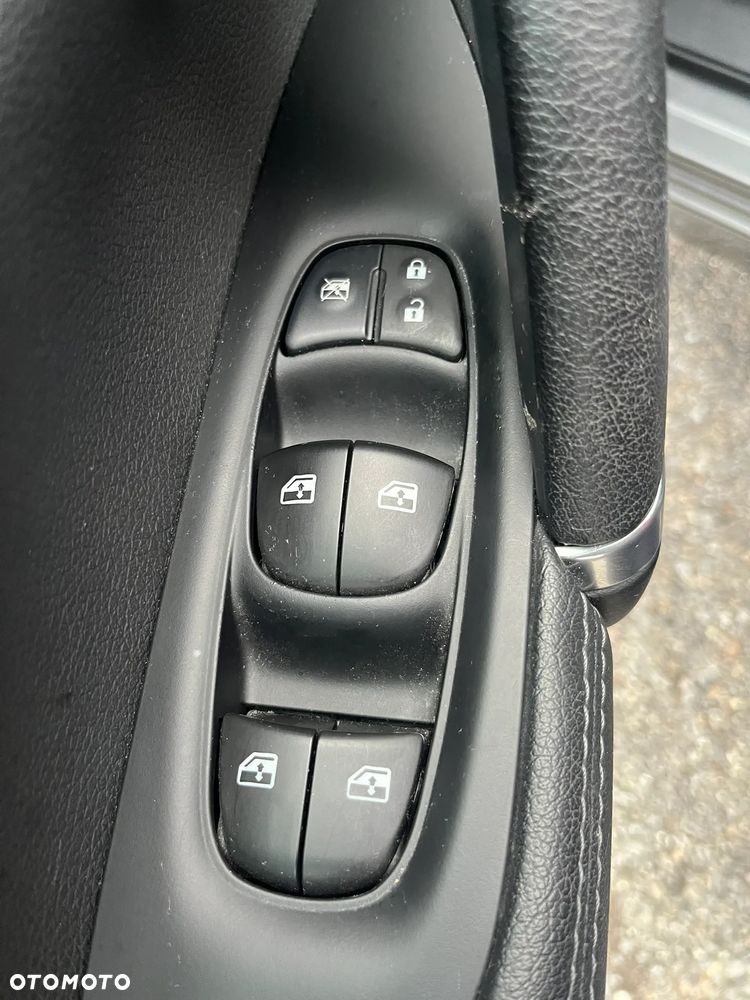 Nissan Qashqai 1.3 DIG-T TEKNA - 18