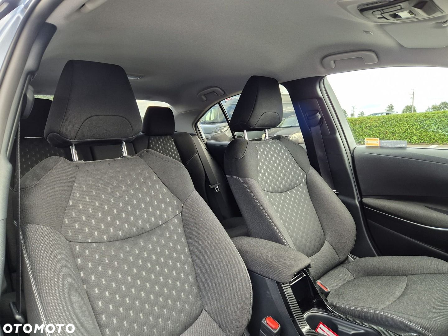 Toyota Corolla 1.8 Hybrid Style - 14