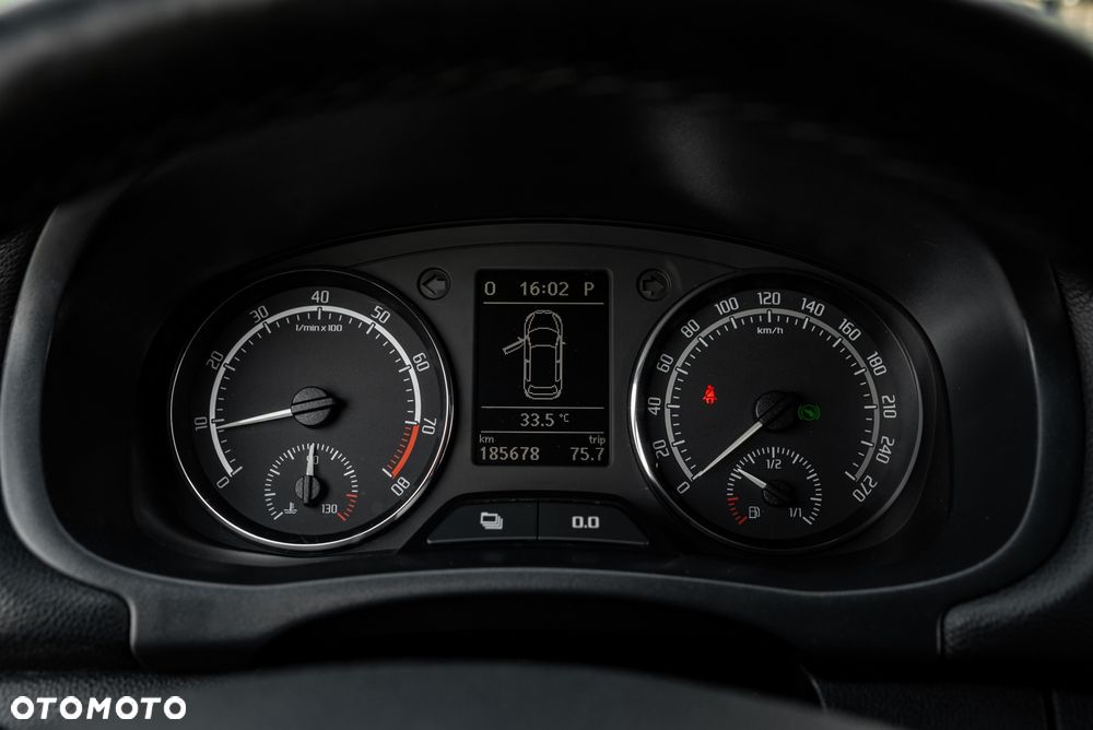 Skoda Fabia 1.4 TSI DSG RS - 26