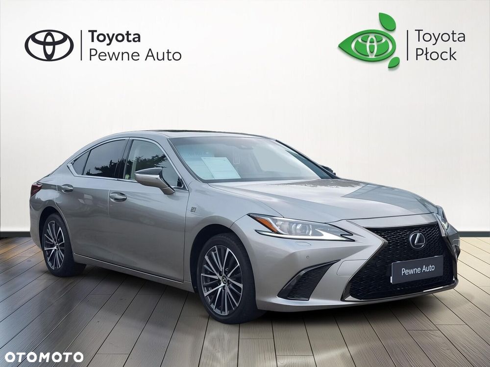 Lexus ES 300h F Sport Design - 9