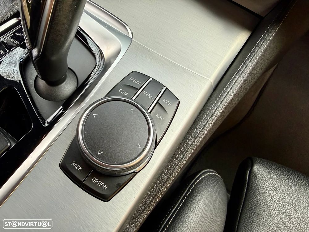 BMW 520 d ED Line Luxury - 30