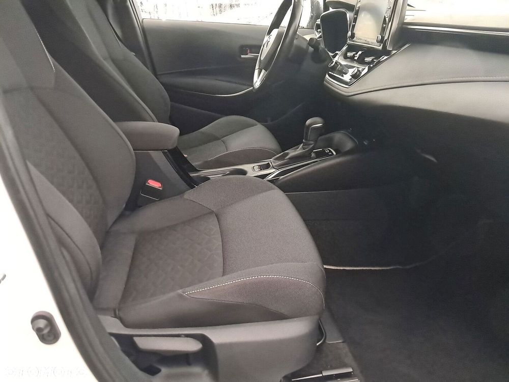 Toyota Corolla 1.8 Hybrid Comfort - 17