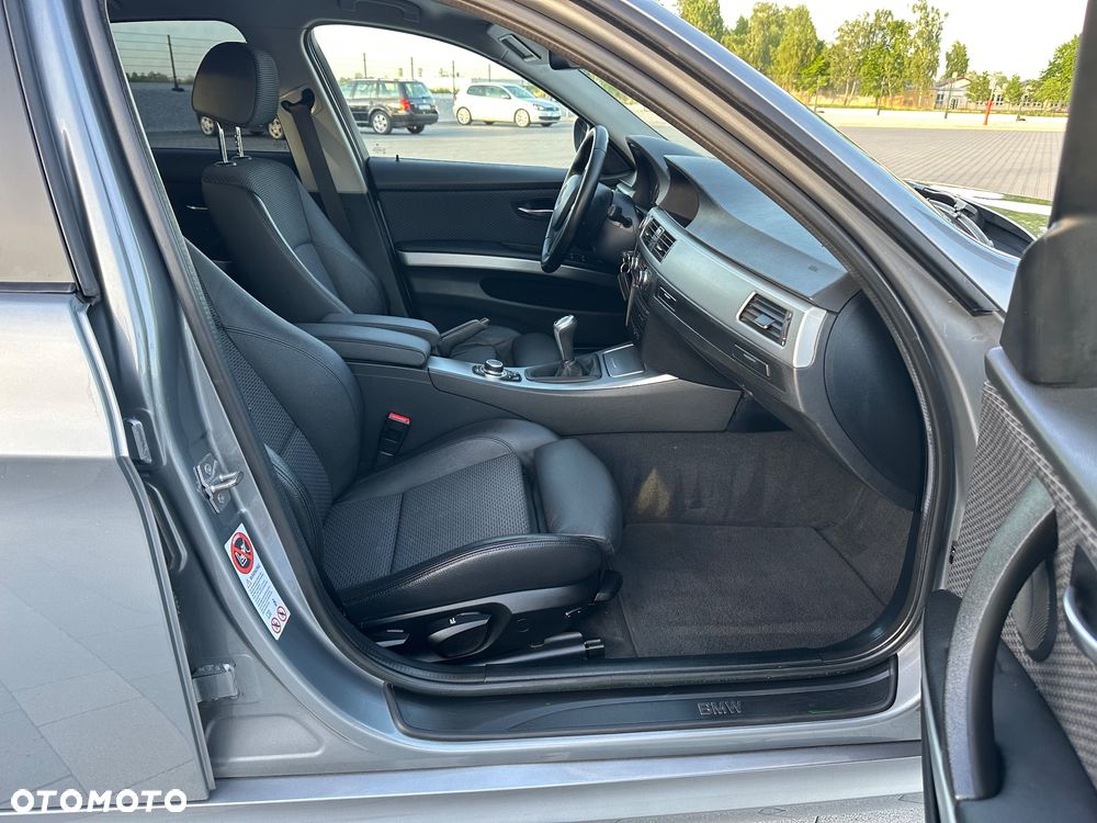 BMW Seria 3 320d DPF - 19