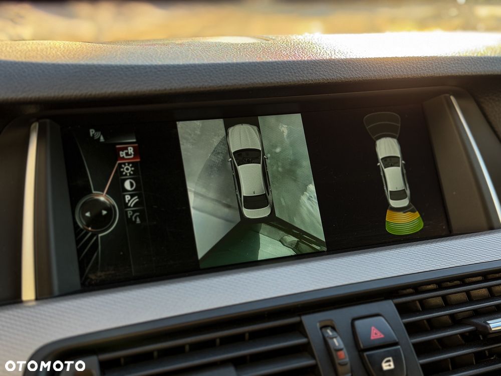 BMW Seria 5 520d xDrive - 30