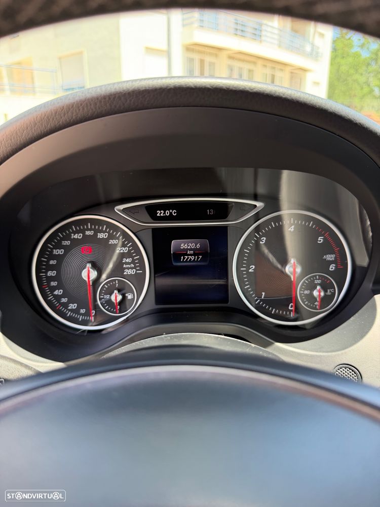 Mercedes-Benz A 180 d BlueEFFICIENCY Edition - 8