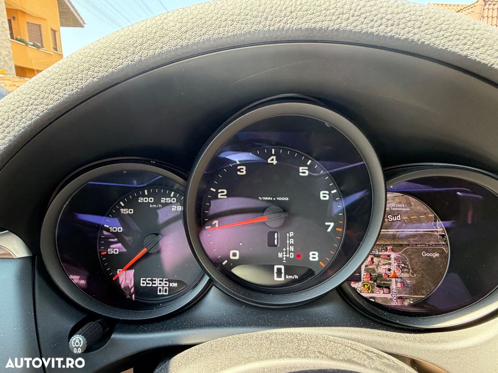 Porsche Macan - 12