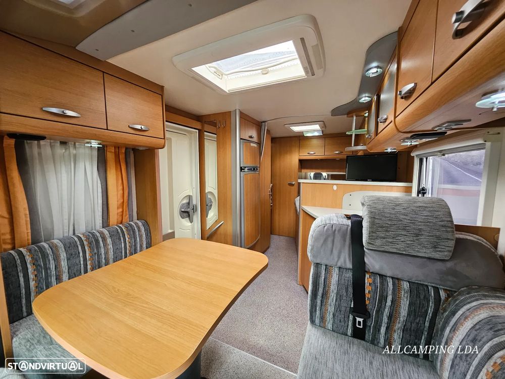 Knaus Sport TI CAMA FRANCESA SALÃO FACE TO FACE - 13