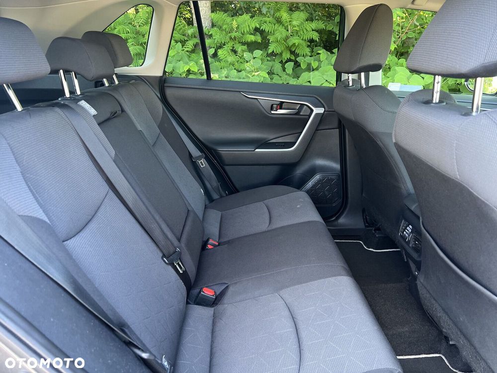 Toyota RAV4 - 10