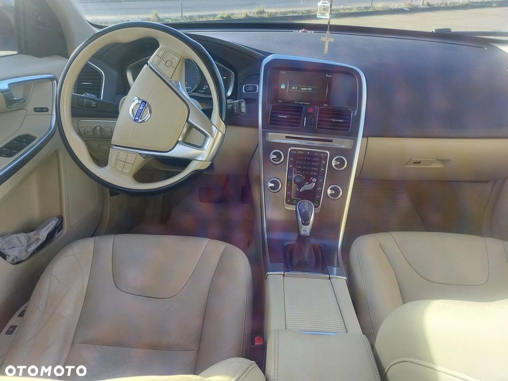 Volvo XC 60 T5 AWD Drive-E Momentum - 7