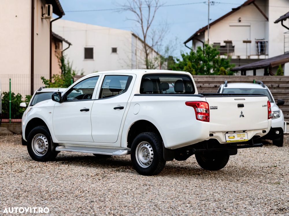 Mitsubishi L200 Double Cab M/T Intense - 9