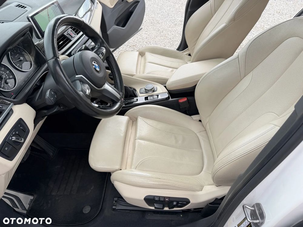 BMW X1 xDrive25i GPF xLine sport - 8