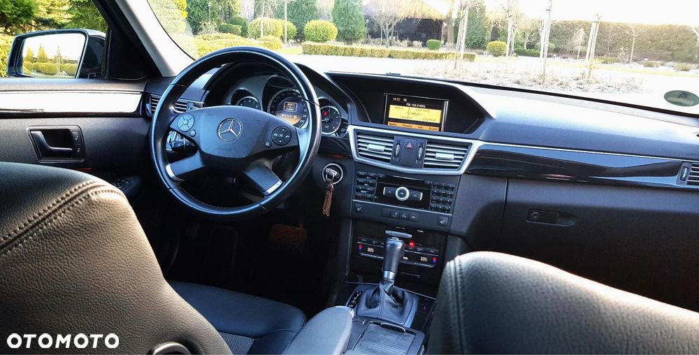 Mercedes-Benz Klasa E - 16