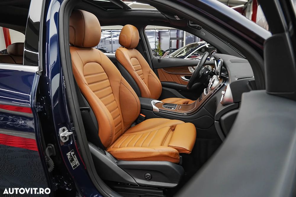 Mercedes-Benz GLC 300 e 4Matic 9G-TRONIC AMG Line Plus - 8