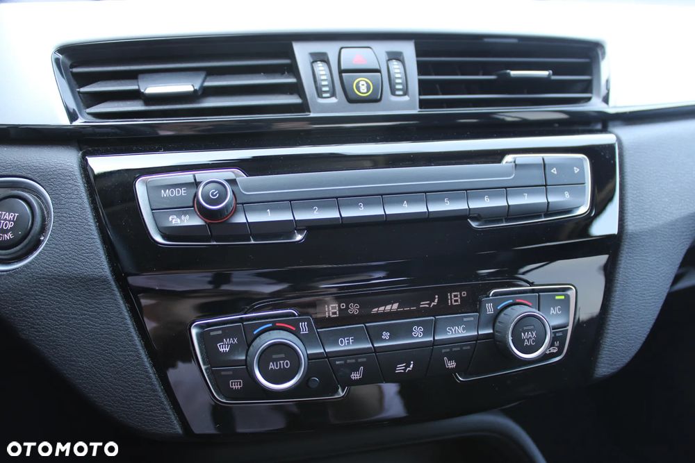 BMW X1 xDrive20i Advantage - 22