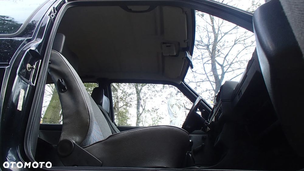 Volkswagen Golf 1.3 - 18