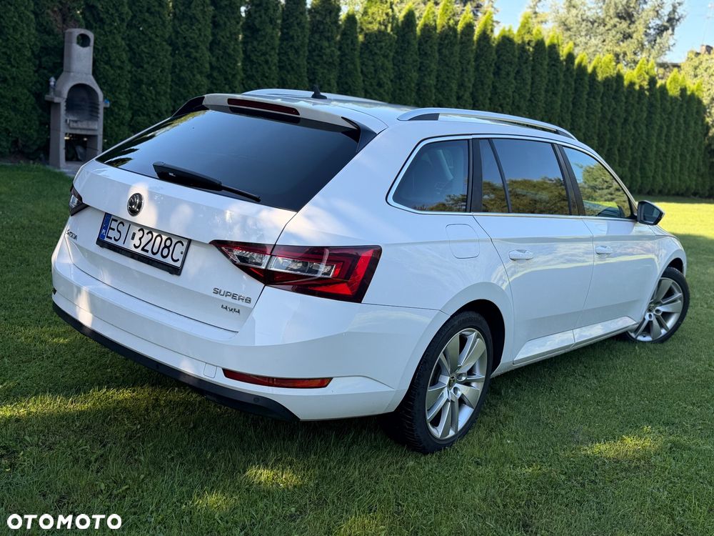 Skoda Superb 2.0 TDI 4x4 Premium Edition - 2