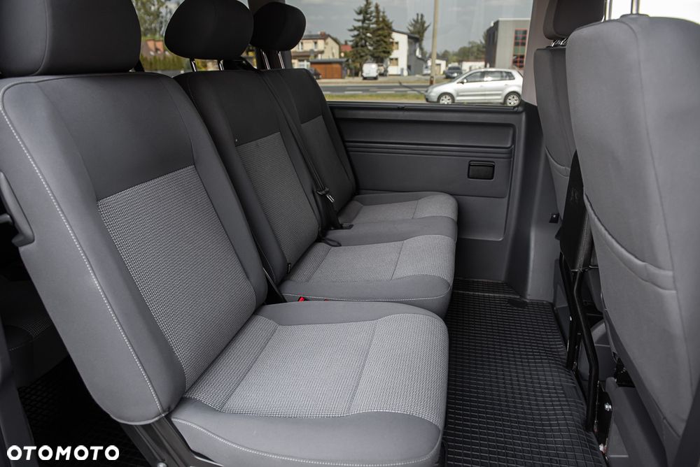 Volkswagen Caravelle - 19
