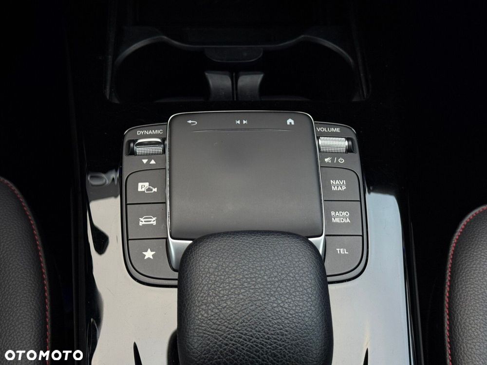 Mercedes-Benz CLA - 23