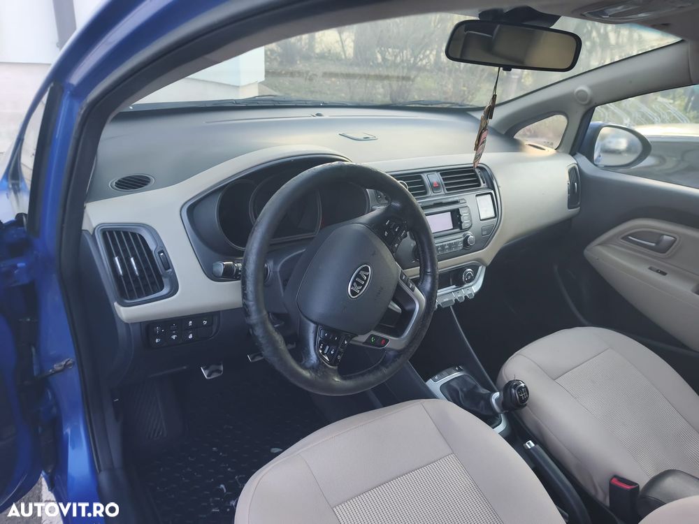 Kia Rio 1.4 CRDI Fifa World Cup Edition - 5