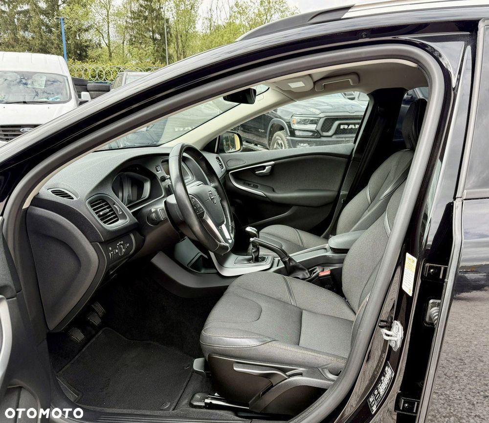 Volvo V40 Cross Country D3 Drive-E Momentum - 9