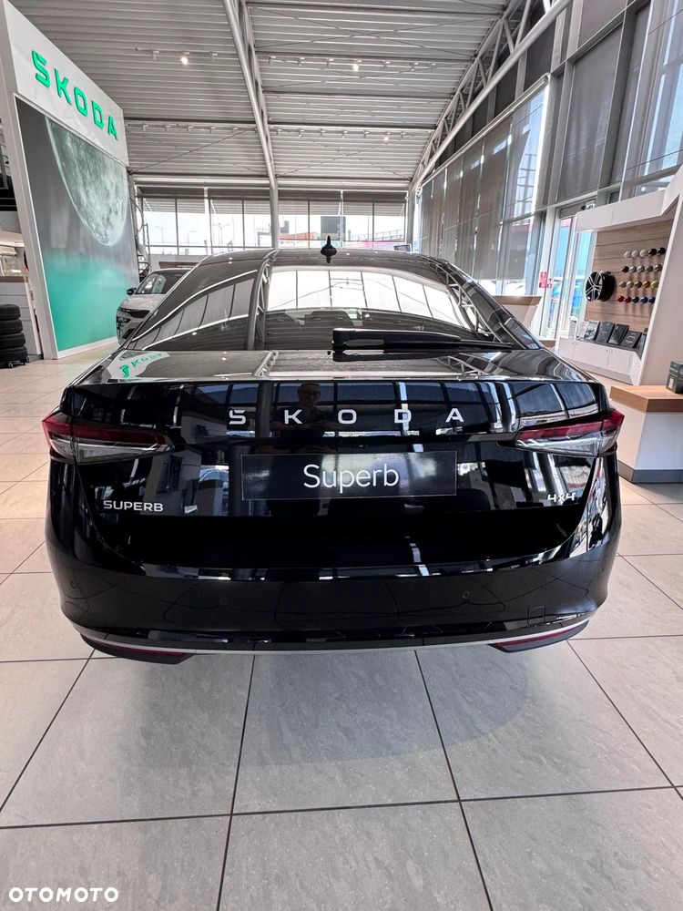 Skoda Superb 2.0 TSI 4x4 L&K DSG - 11