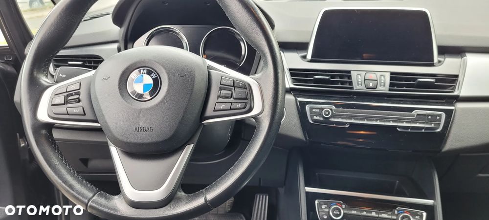 BMW Seria 2 216d Active Tourer - 12
