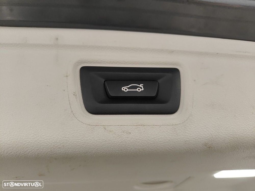 BMW 320 d Touring Auto - 13