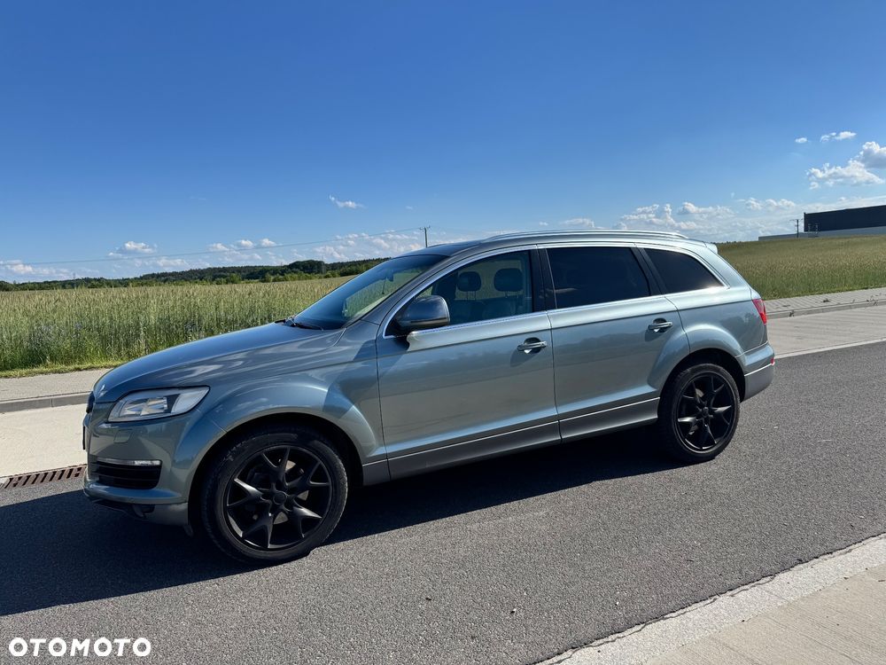 Audi Q7 - 1