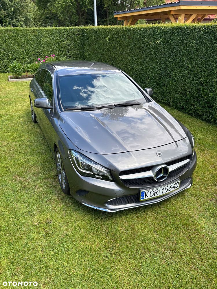 Mercedes-Benz CLA 180 7G-DCT - 3