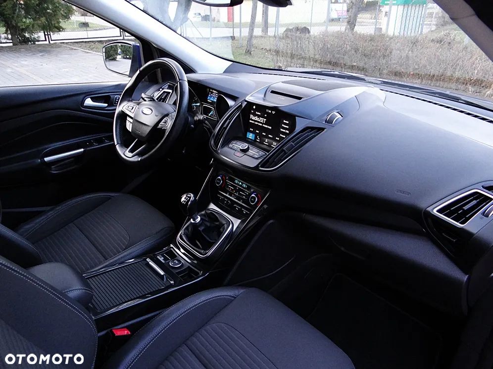 Ford Kuga 1.5 EcoBoost 2x4 Titanium - 26