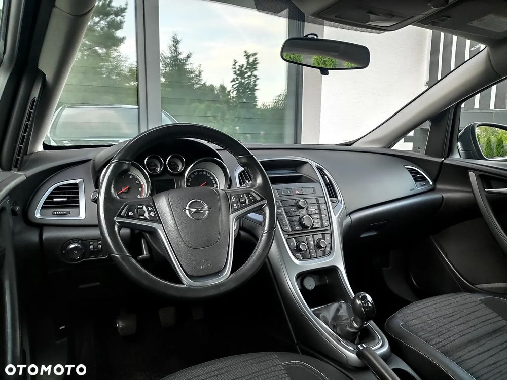 Opel Astra 1.4 T Essentia - 18