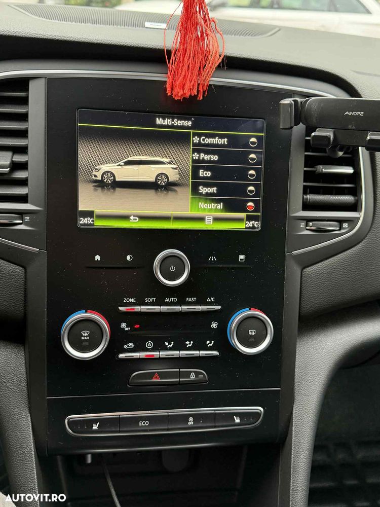 Renault Megane ENERGY dCi 130 BOSE EDITION - 14