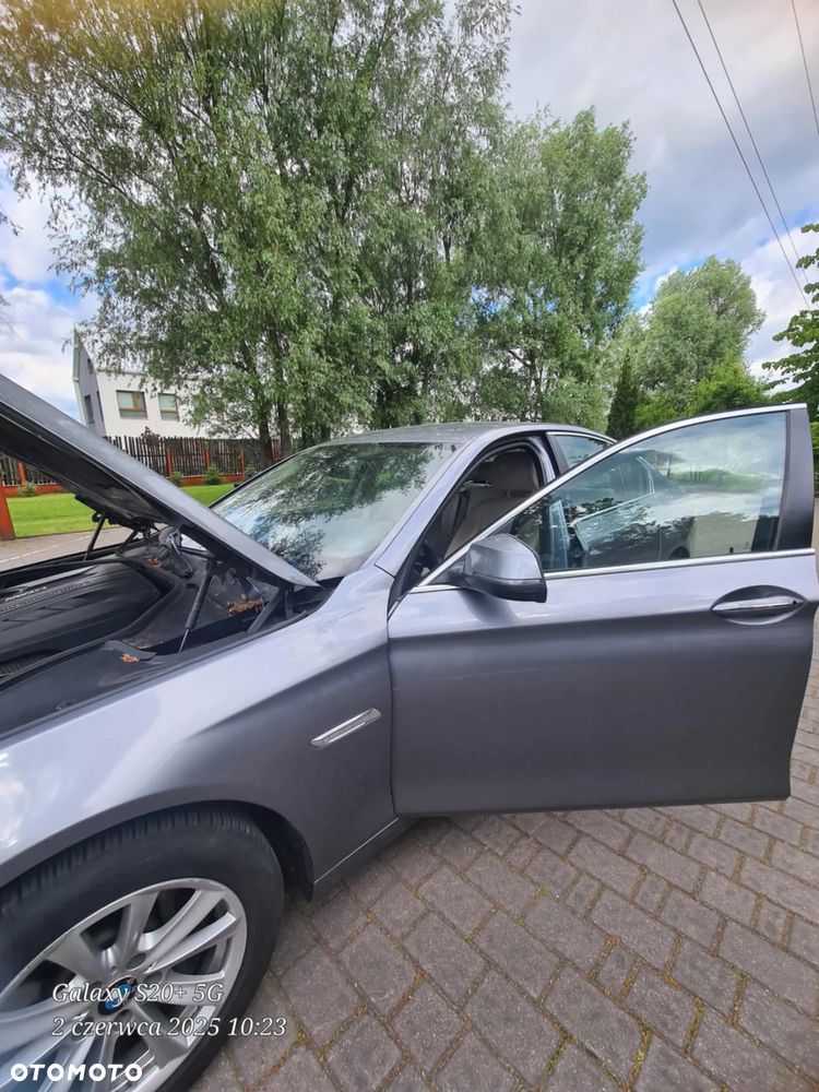 BMW Seria 5 525d xDrive - 6