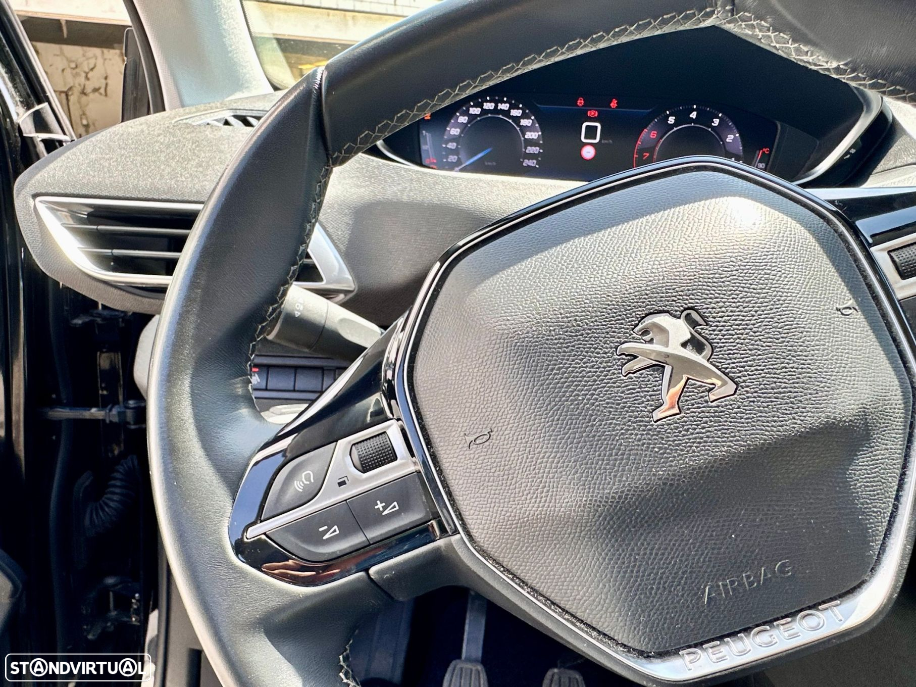 Peugeot 3008 1.2 PureTech Allure Pack - 19