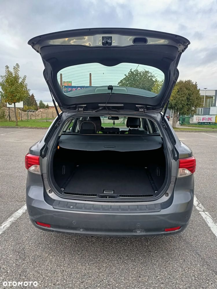 Toyota Avensis 1.8 Sol - 7