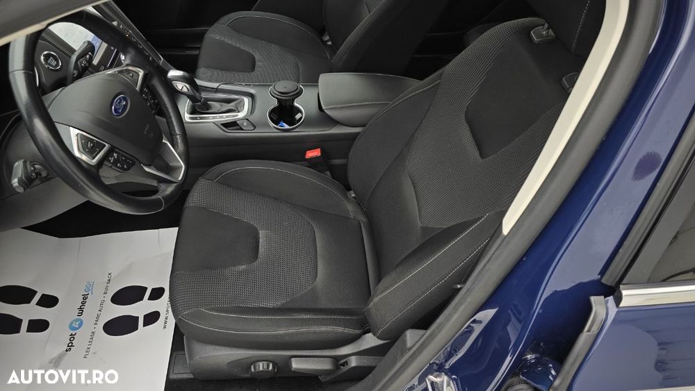 Ford Mondeo 2.0 HEV Titanium - 12