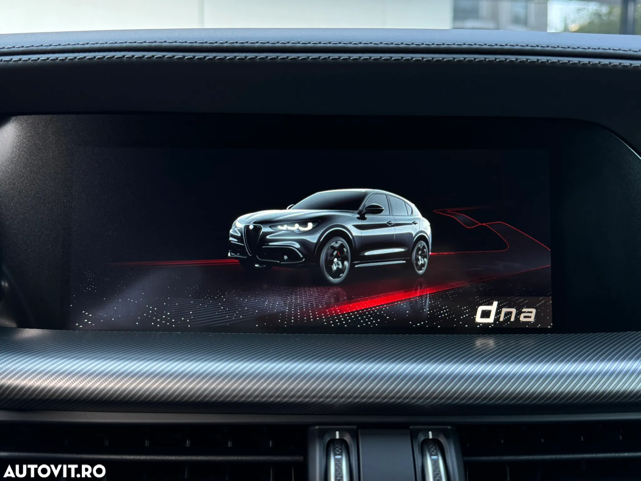 Alfa Romeo Stelvio 2.0 Turbo AWD AT8 Veloce - 30