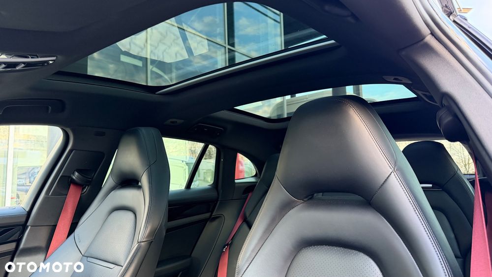 Porsche Panamera 4 GPF - 23