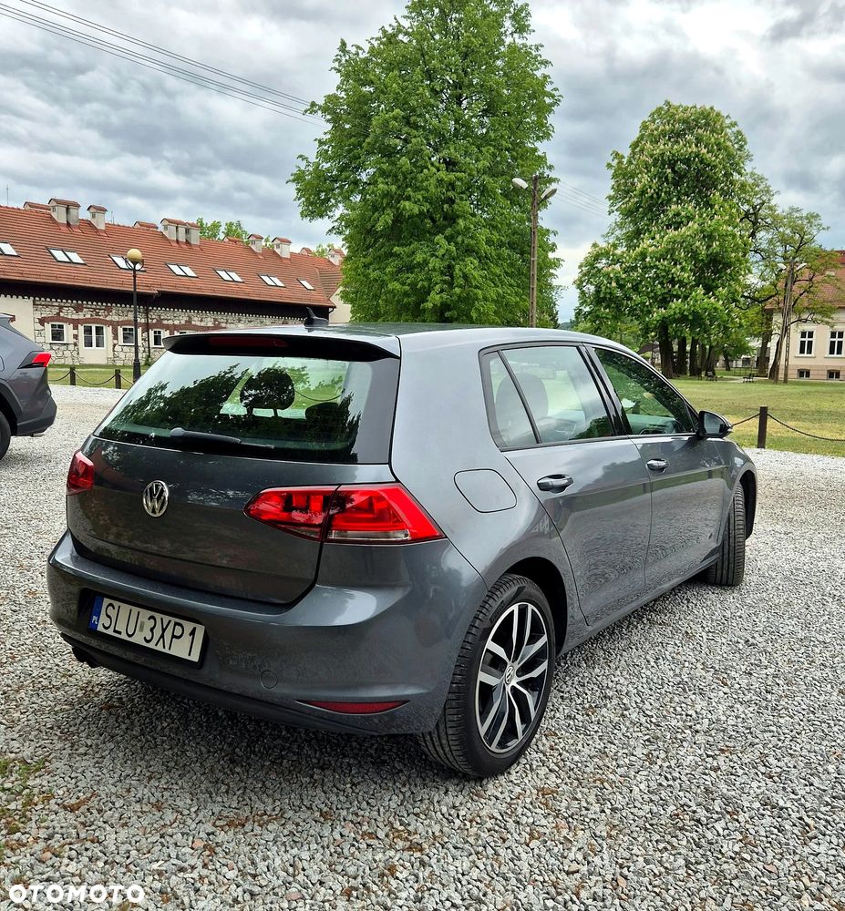 Volkswagen Golf - 4