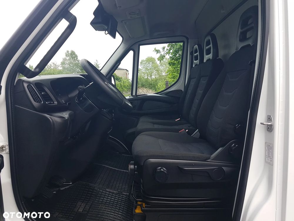 Iveco 70C18 KONTENER ROLETY BOK DO TRANSPORTU WODY 3,66x2,21x1,86 KLIMA DMC 7 TON RAMA DO ZABUDOWY - 6