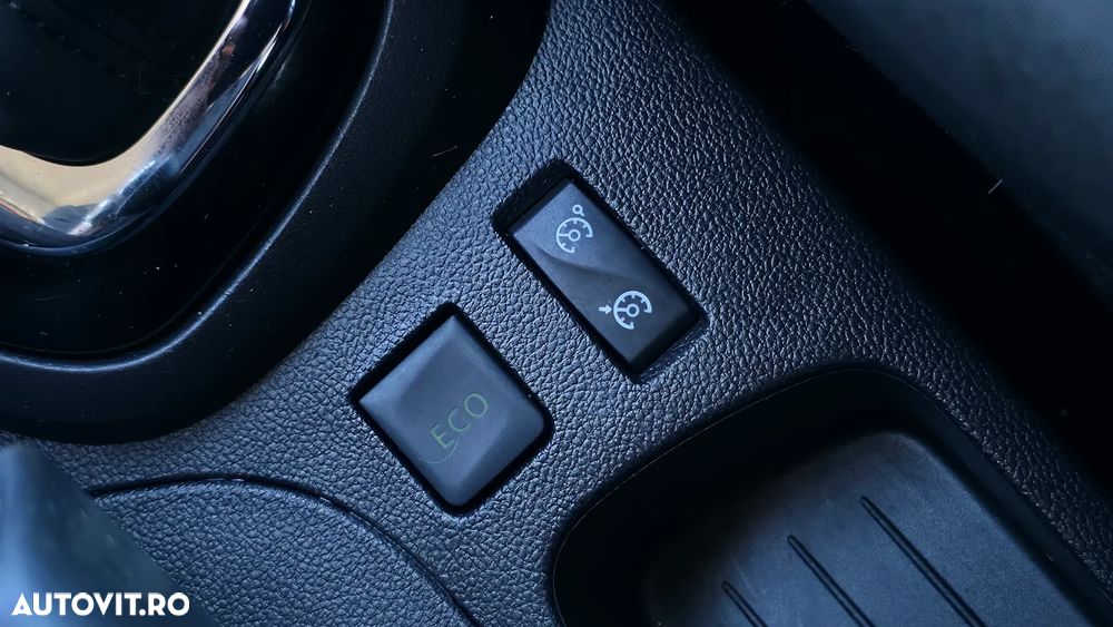 Renault Captur TCe 120 EDC Helly Hansen - 28